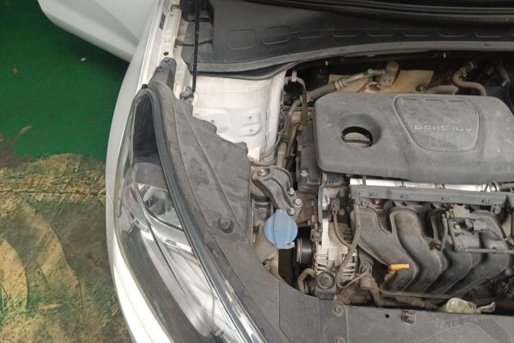 Used Kia KX3 2015 1.6L Automatic Two-Wheel Drive DLX Engine Bay Right