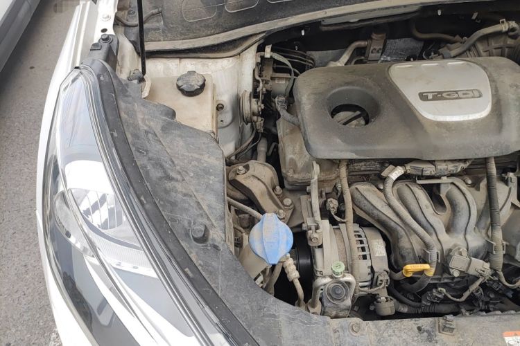 Used Kia KX3 2015 1.6T Automatic Two-Wheel Drive DLX Engine Bay Right