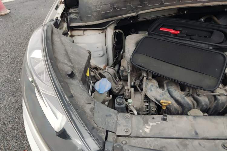 Used Kia KX3 2015 1.6L Automatic Two-Wheel Drive DLX Engine Bay Right