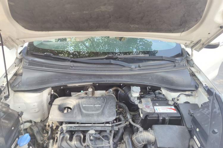 Used Kia KX3 2015 1.6L Automatic Two-Wheel Drive DLX Engine Bay