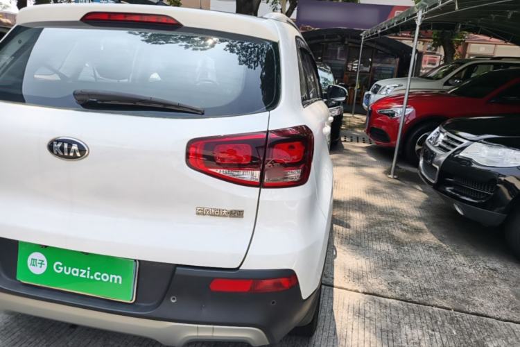 Used Kia KX3 2015 1.6L Automatic Two-Wheel Drive DLX Exterior 3