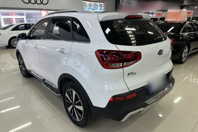 Used Kia KX3 2015 1.6T Automatic Two-Wheel Drive DLX Exterior 3