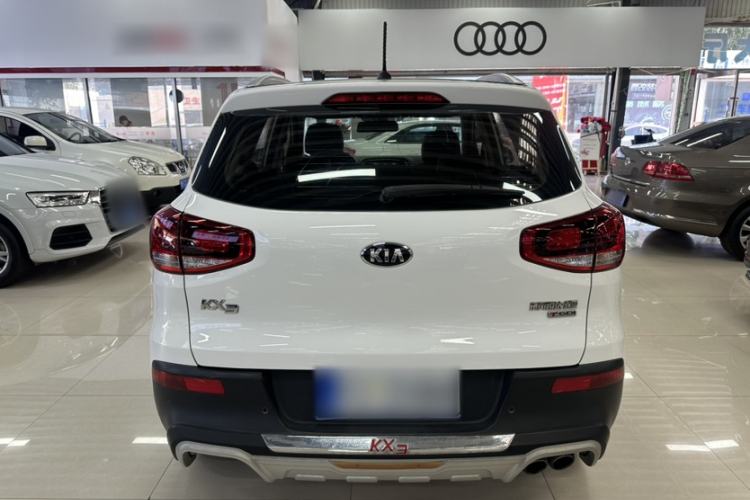 Used Kia KX3 2015 1.6T Automatic Two-Wheel Drive DLX Exterior 4