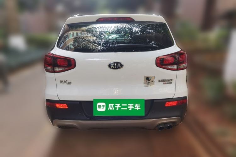 Used Kia KX3 2015 1.6T Automatic Two-Wheel Drive DLX Exterior 4