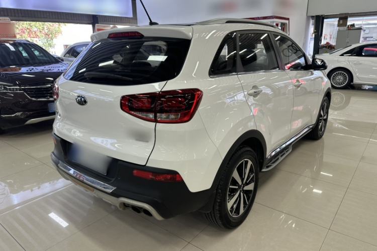 Used Kia KX3 2015 1.6T Automatic Two-Wheel Drive DLX Exterior 5