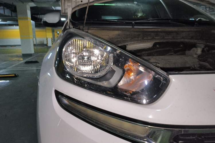 Used Kia KX3 2015 1.6L Automatic Two-Wheel Drive DLX Exterior 6