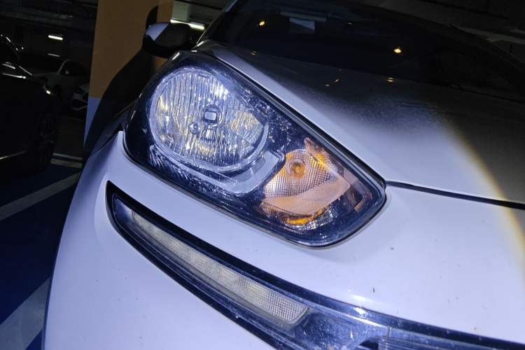 Used Kia KX3 2015 1.6L Automatic Two-Wheel Drive DLX Exterior 6