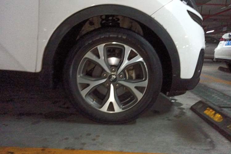 Used Kia KX3 2015 1.6L Automatic Two-Wheel Drive DLX Exterior 7