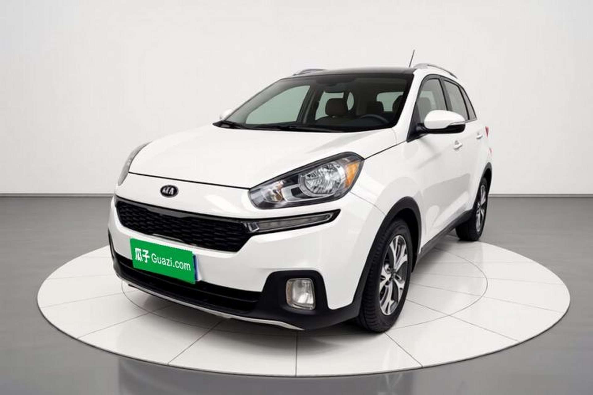 Used Kia KX3 2015 1.6L Automatic Two-Wheel Drive DLX Front Left 45 Deg