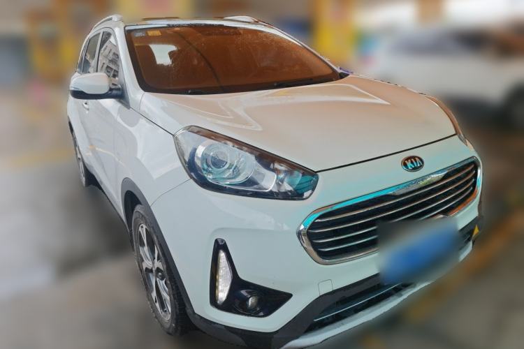 Used Kia KX3 2015 1.6L Automatic Two-Wheel Drive DLX Front Right 45 Deg