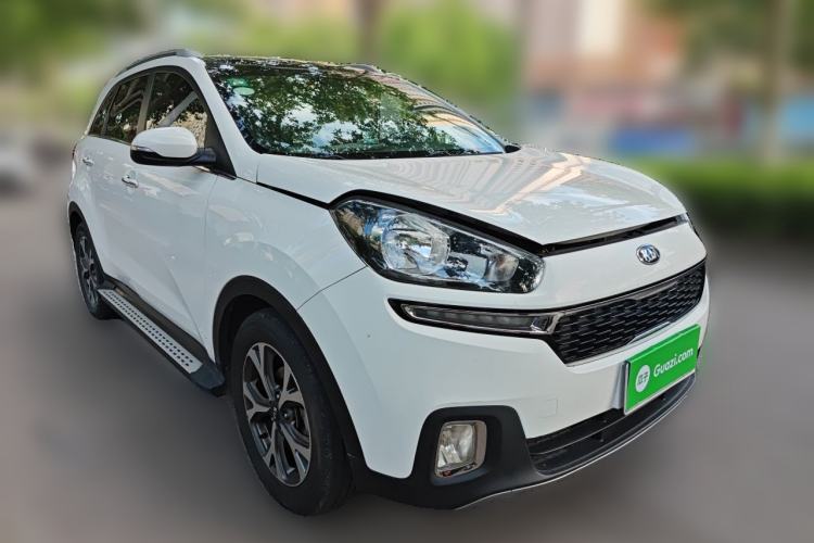 Used Kia KX3 2015 1.6L Automatic Two-Wheel Drive DLX Front Right 45 Deg