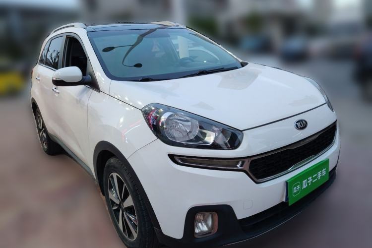 Used Kia KX3 2015 1.6L Automatic Two-Wheel Drive DLX Front Right 45 Deg