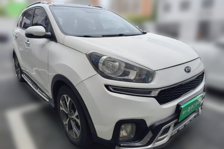 Used Kia KX3 2015 1.6L Automatic Two-Wheel Drive DLX Front Right 45 Deg