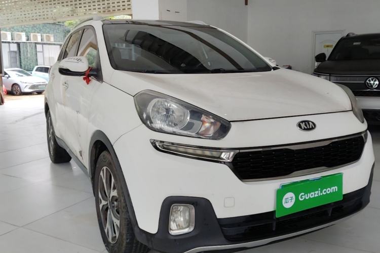 Used Kia KX3 2015 1.6L Automatic Two-Wheel Drive DLX Front Right 45 Deg