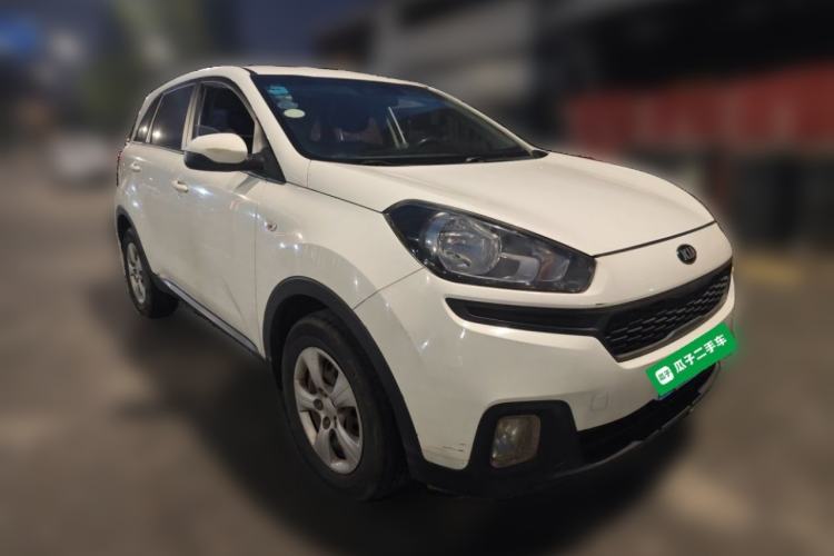 Used Kia KX3 2015 1.6L Manual Two-Wheel-Drive GLS Front Right 45 Deg
