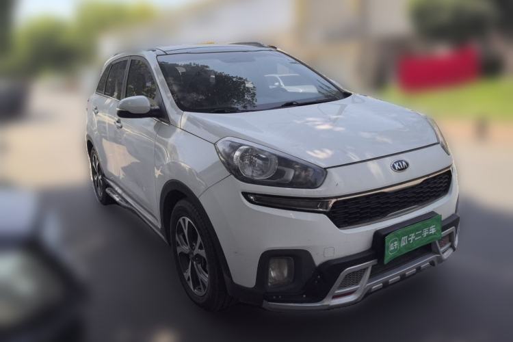 Used Kia KX3 2015 1.6L Automatic Two-Wheel Drive DLX Front Right 45 Deg