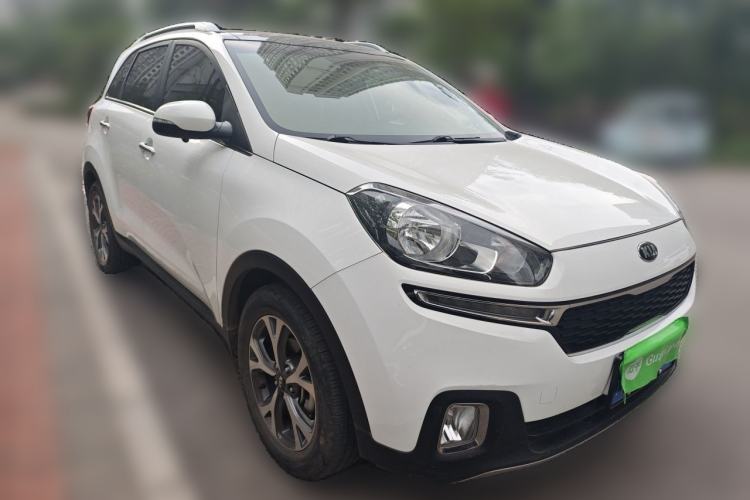 Used Kia KX3 2015 1.6L Automatic Two-Wheel Drive DLX Front Right 45 Deg