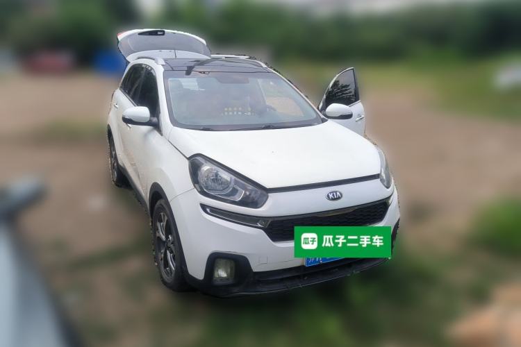 Used Kia KX3 2015 1.6L Automatic Two-Wheel Drive DLX Front Right 45 Deg