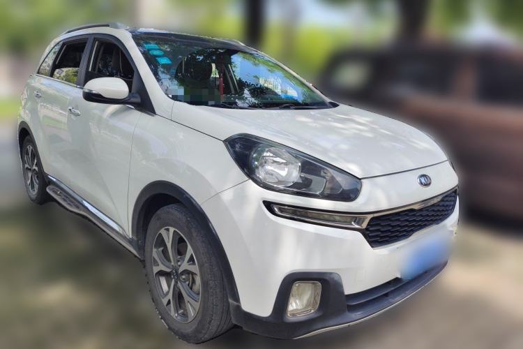 Used Kia KX3 2015 1.6L Automatic Two-Wheel Drive DLX Front Right 45 Deg
