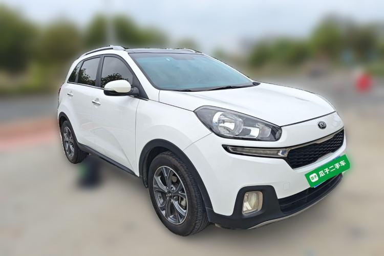 Used Kia KX3 2015 1.6L Automatic Two-Wheel Drive DLX Front Right 45 Deg