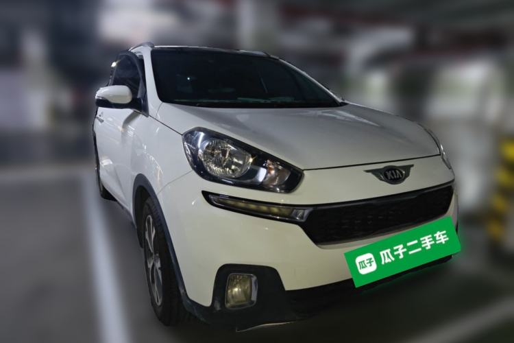 Used Kia KX3 2015 1.6L Automatic Two-Wheel Drive DLX Front Right 45 Deg