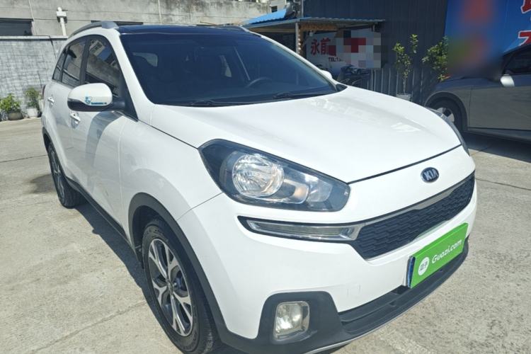 Used Kia KX3 2015 1.6L Automatic Two-Wheel Drive DLX Front Right 45 Deg