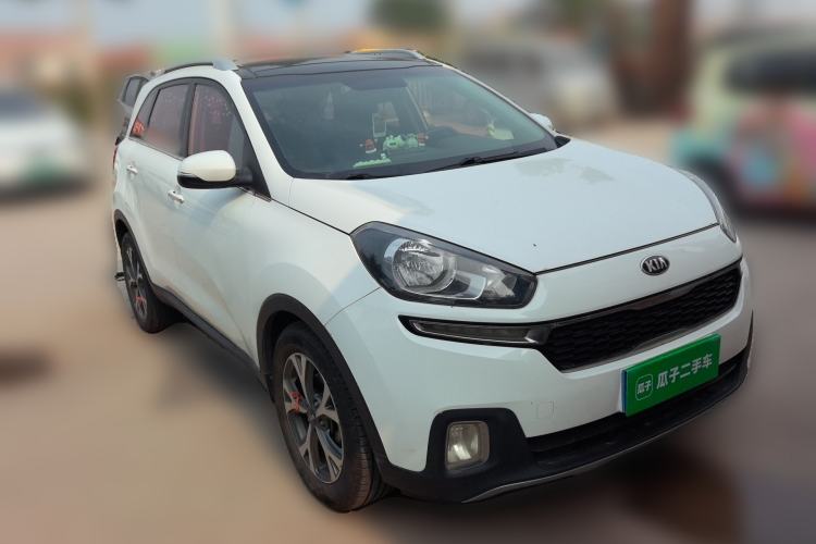Used Kia KX3 2015 1.6L Automatic Two-Wheel Drive DLX Front Right 45 Deg