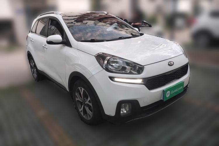 Used Kia KX3 2015 1.6L Automatic Two-Wheel Drive DLX Front Right 45 Deg