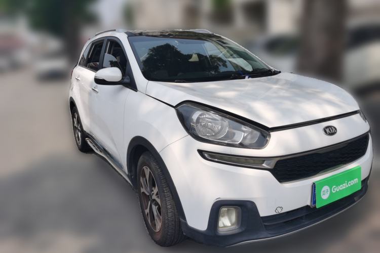 Used Kia KX3 2015 1.6L Automatic Two-Wheel Drive DLX Front Right 45 Deg
