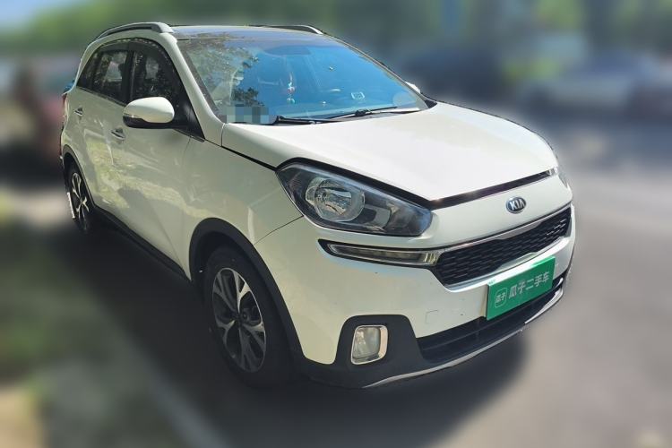 Used Kia KX3 2015 1.6L Automatic Two-Wheel Drive DLX Front Right 45 Deg