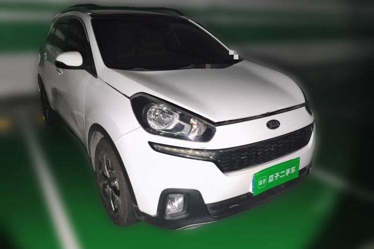 Used Kia KX3 2015 1.6L Automatic Two-Wheel Drive DLX Front Right 45 Deg