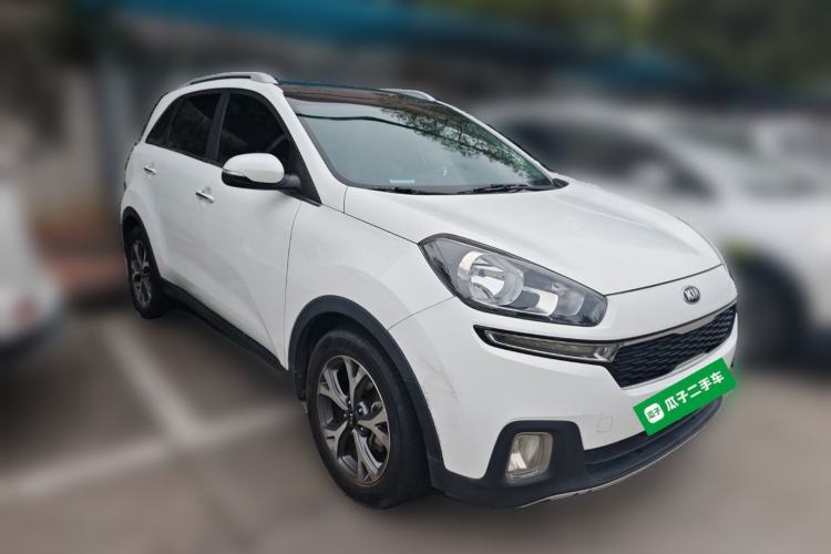 Used Kia KX3 2015 1.6L Automatic Two-Wheel Drive DLX Front Right 45 Deg