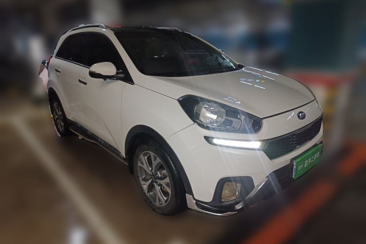 Used Kia KX3 2015 1.6L Automatic Two-Wheel Drive DLX Front Right 45 Deg