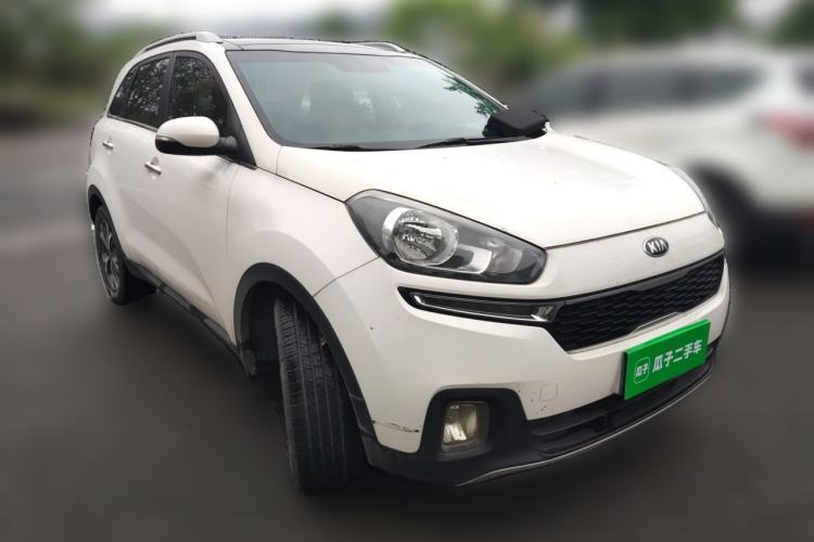 Used Kia KX3 2015 1.6L Automatic Two-Wheel Drive DLX Front Right 45 Deg