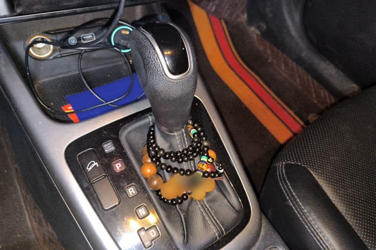 Used Kia KX3 2015 1.6L Automatic Two-Wheel Drive DLX Gear Lever