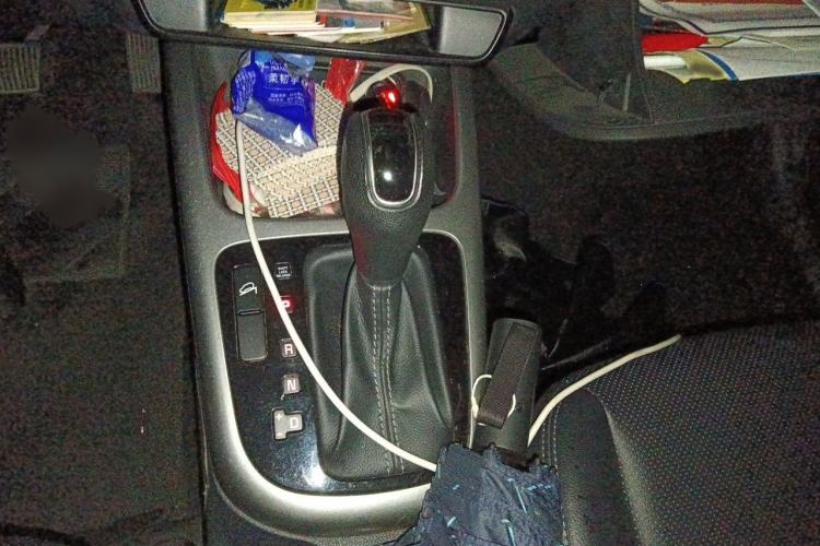 Used Kia KX3 2015 1.6L Automatic Two-Wheel Drive DLX Gear Lever