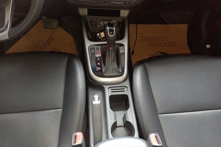 Used Kia KX3 2015 1.6L Automatic Two-Wheel Drive DLX Gear Lever