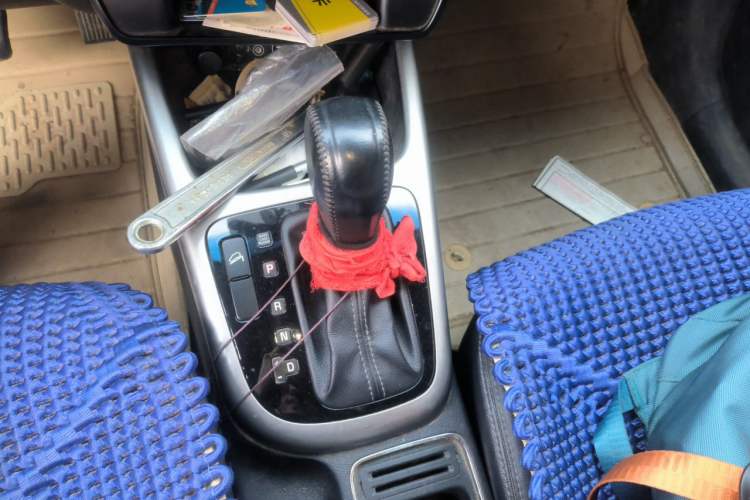 Used Kia KX3 2015 1.6L Automatic Two-Wheel Drive DLX Gear Lever