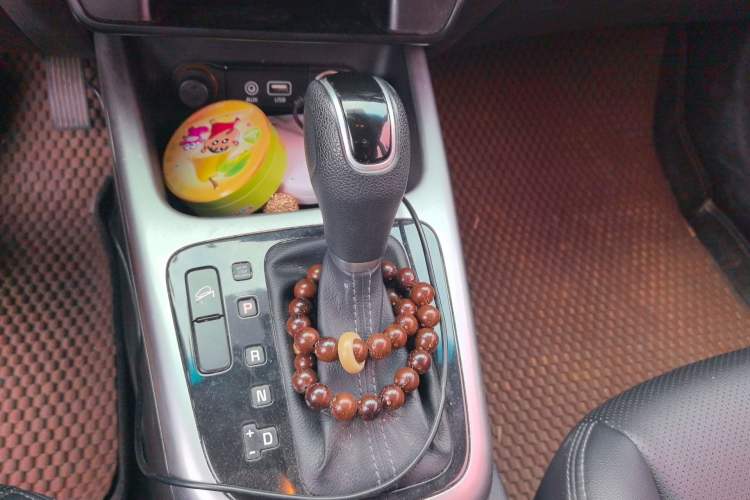 Used Kia KX3 2015 1.6L Automatic Two-Wheel Drive DLX Gear Lever
