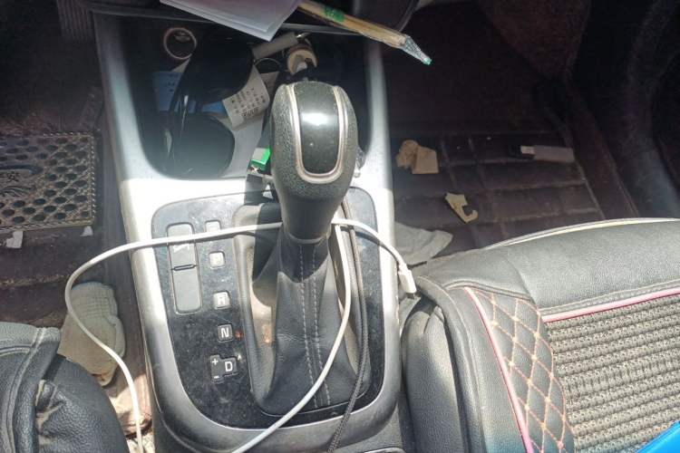 Used Kia KX3 2015 1.6L Automatic Two-Wheel Drive DLX Gear Lever