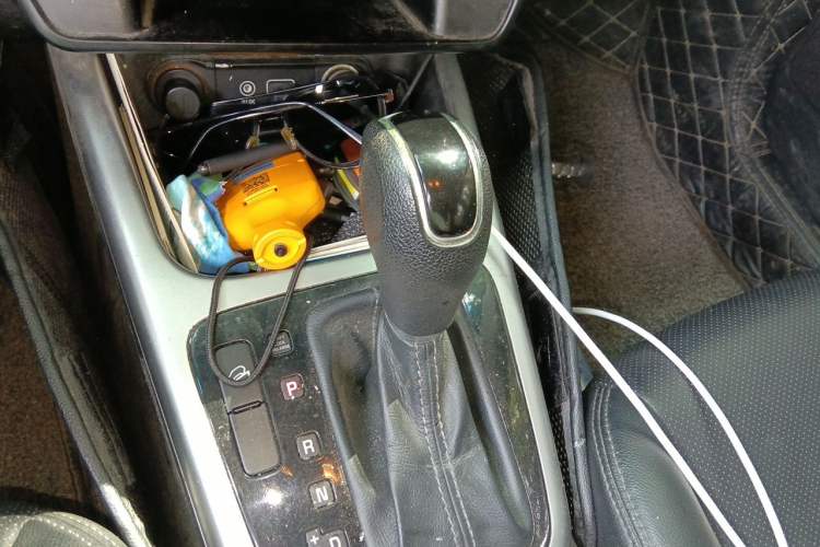 Used Kia KX3 2015 1.6L Automatic Two-Wheel Drive DLX Gear Lever