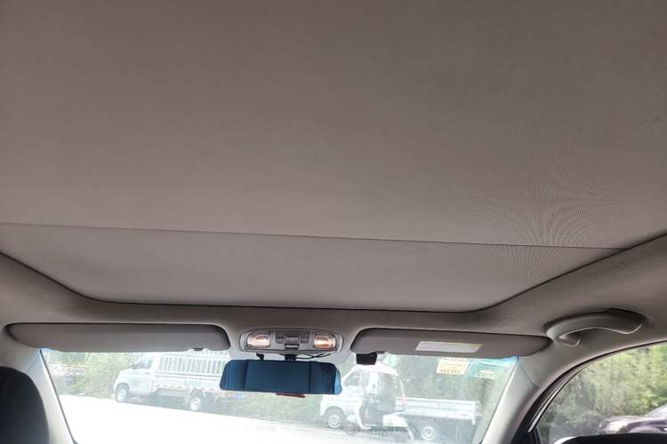 Used Kia KX3 2015 1.6L Automatic Two-Wheel Drive DLX Headliner