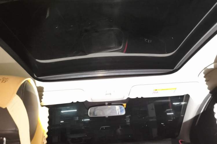 Used Kia KX3 2015 1.6L Automatic Two-Wheel Drive DLX Headliner