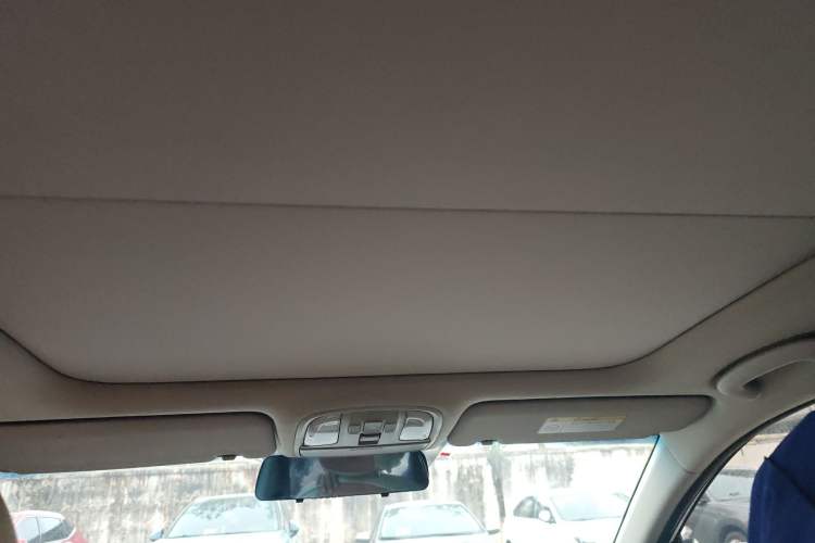 Used Kia KX3 2015 1.6L Automatic Two-Wheel Drive DLX Headliner