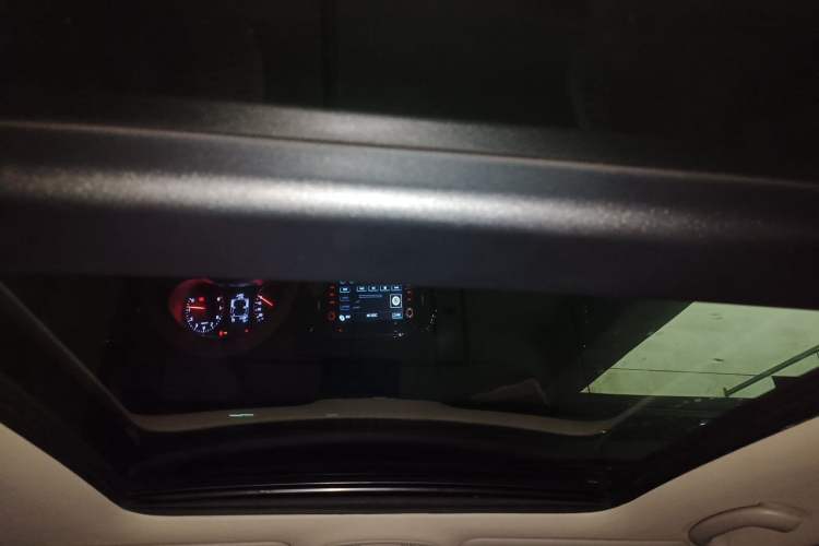 Used Kia KX3 2015 1.6L Automatic Two-Wheel Drive DLX Headliner