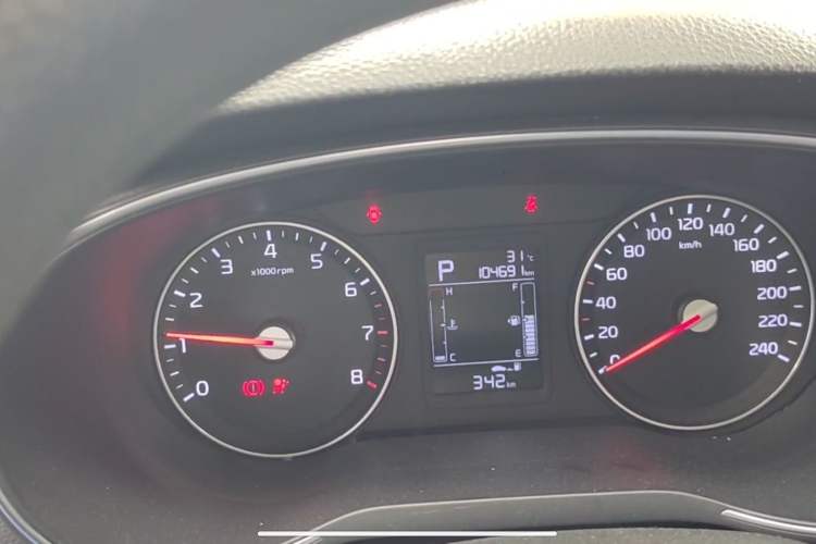 Used Kia KX3 2015 1.6L Automatic Two-Wheel Drive DLX Instrument Cluster