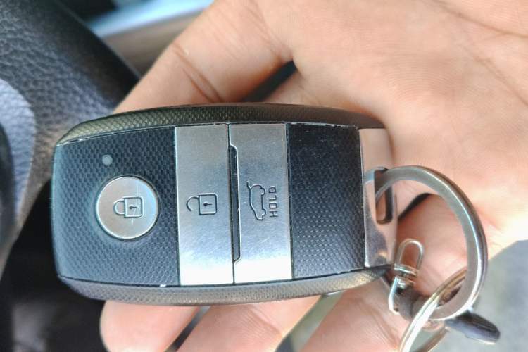 Used Kia KX3 2015 1.6L Automatic Two-Wheel Drive DLX Interior 1