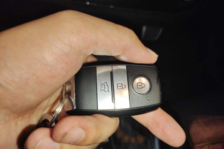 Used Kia KX3 2015 1.6L Automatic Two-Wheel Drive DLX Interior 1