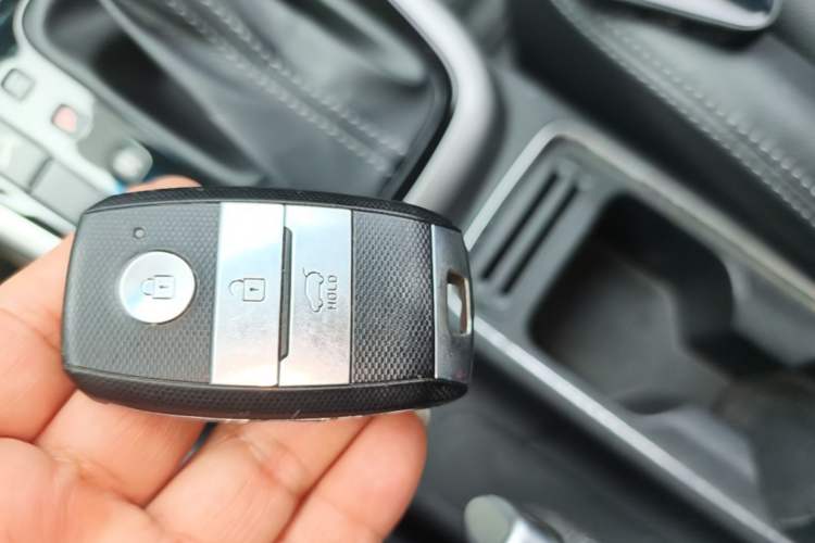 Used Kia KX3 2015 1.6L Automatic Two-Wheel Drive DLX Interior 1