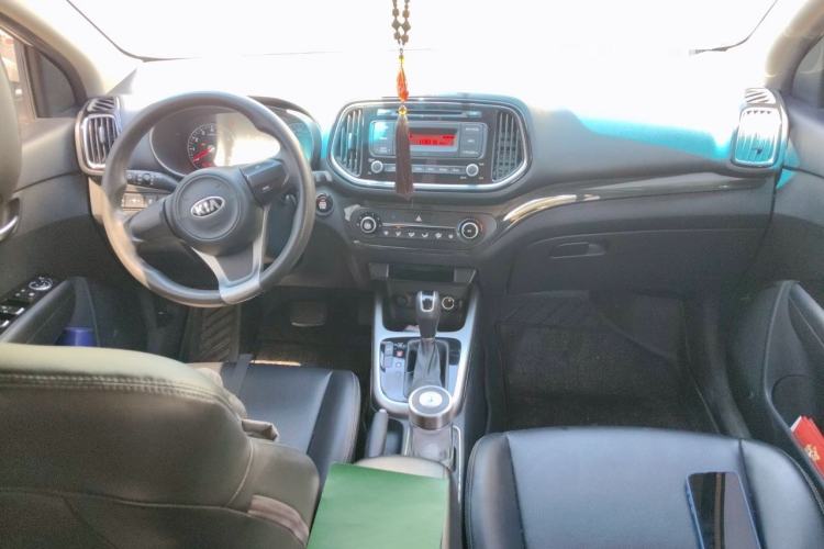 Used Kia KX3 2015 1.6L Automatic Two-Wheel Drive DLX Interior 2